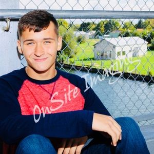 Meet your Posher, Ethan